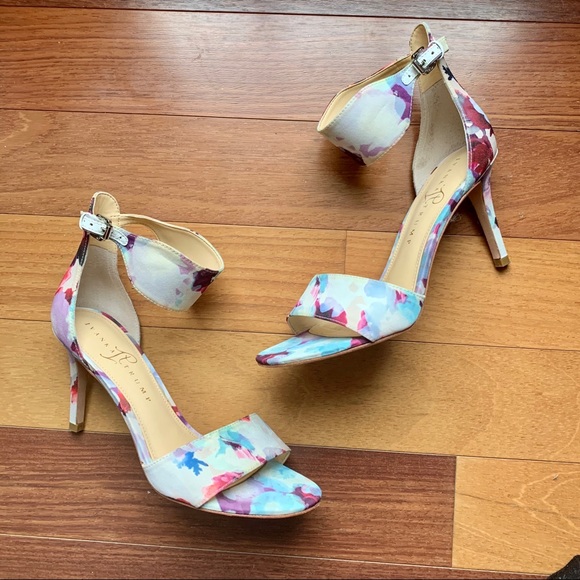 Ivanka Trump Shoes - Ivanka Trump Watercolour Strappy Sandals, size 7